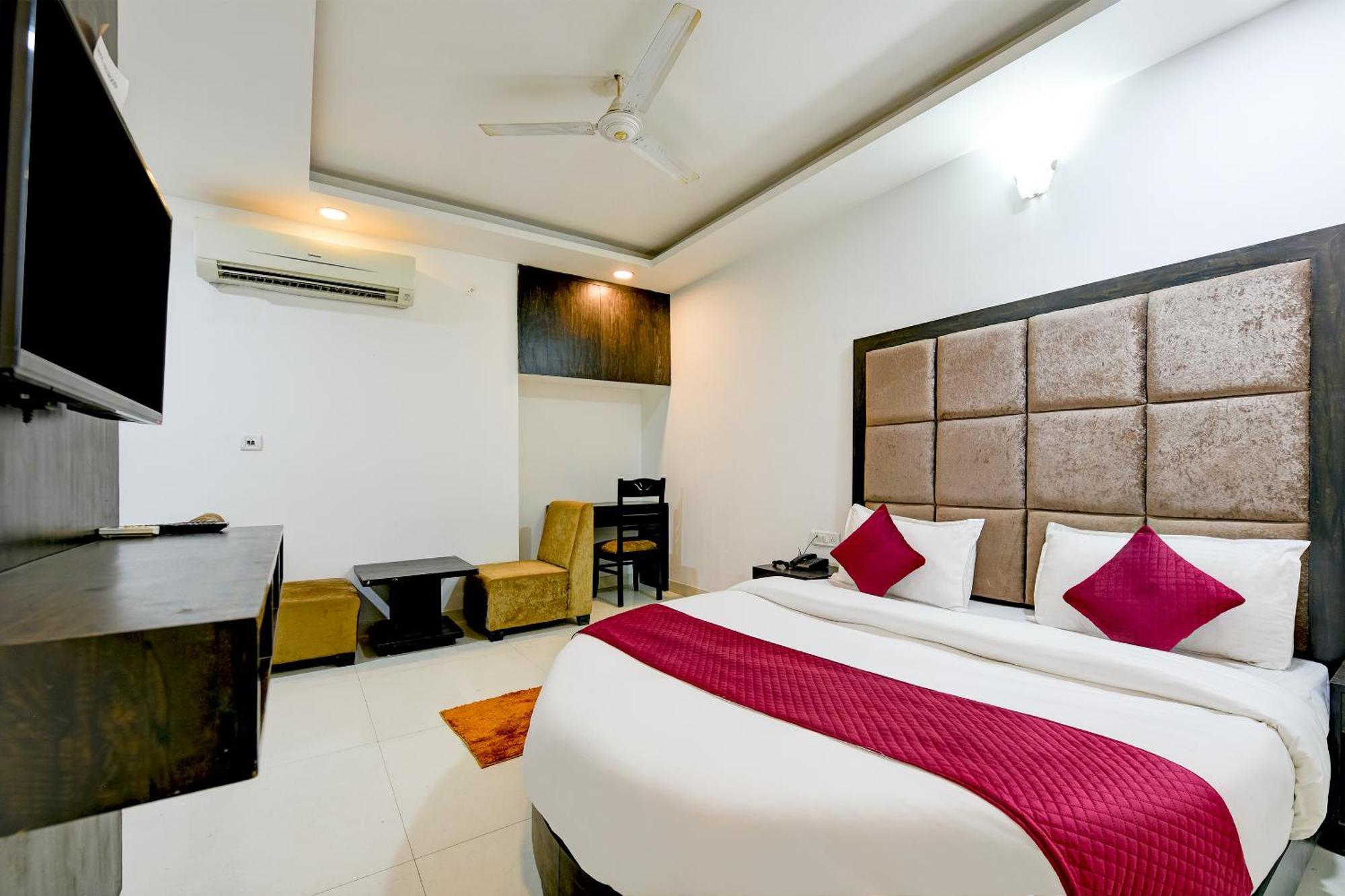Ocaen Near Delhi Airport 4*