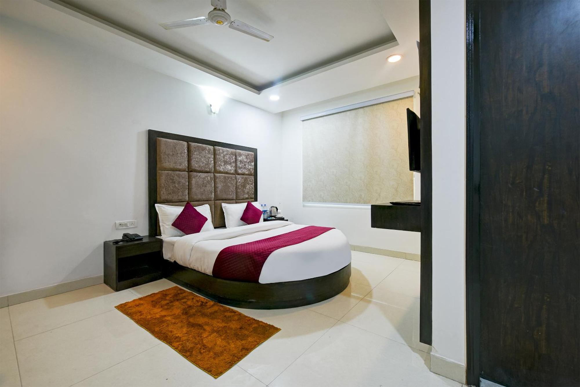 Hotel Ocaen Near Delhi Airport